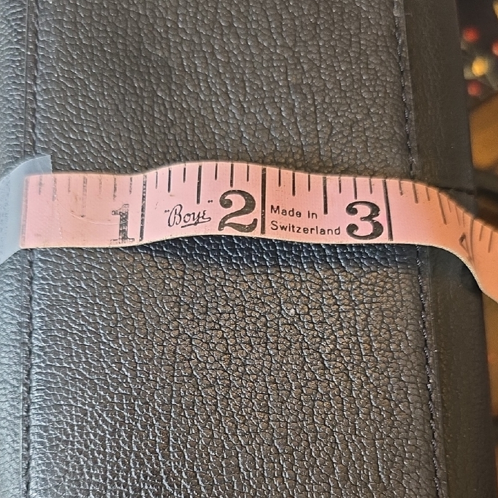 Kate Spade Classic Black and Cream Bag 10x8 - Picture 7 of 10